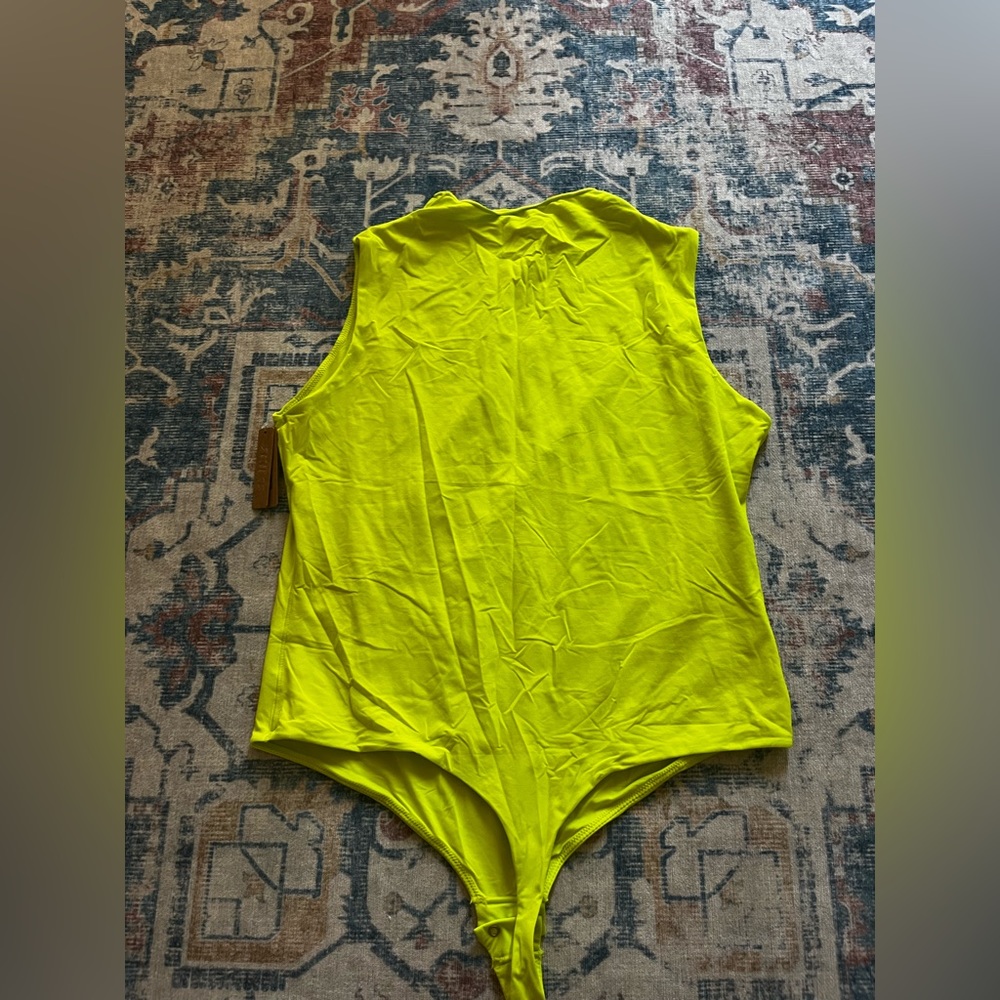 SKIMS Neon Lime Fits Everybody Bodysuit NEW Green Highlighter - Picture 10 of 10